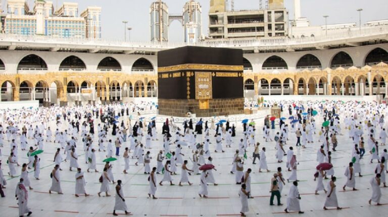 Tragic Road Accident in Saudi Arabia Claims Lives of Pakistani Umrah Pilgrims