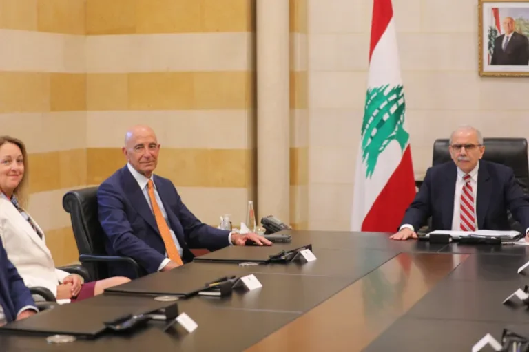US Envoy Commends Lebanon’s Stance on Hezbollah Disarmament Amidst Ongoing Conflict